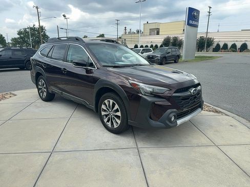 Certified 2023 Subaru Outback Limited AWD/4WD image 4