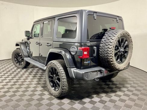 Used 2021 Jeep Wrangler Unlimited Sahara w/ Cold Weather Group AWD/4WD image 13
