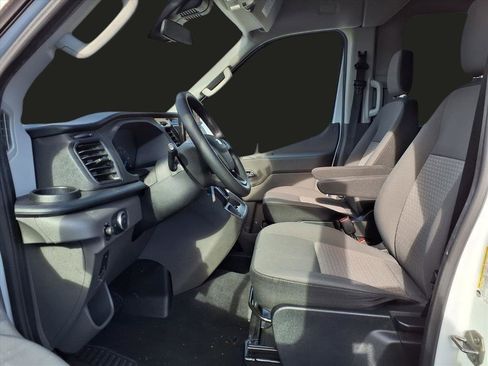 Used 2024 Ford Transit 350 XLT image 22