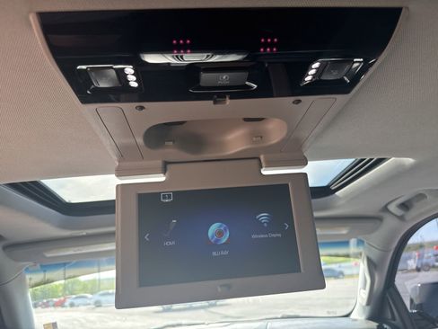 Used 2019 Cadillac Escalade Premium Luxury AWD/4WD image 33