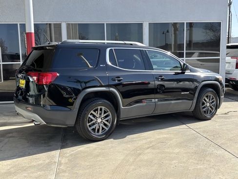 Used 2019 GMC Acadia SLT image 3