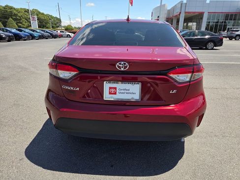 Used 2025 Toyota Corolla LE FWD image 10