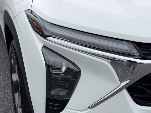 Certified 2025 Chevrolet Trax LT FWD image 15