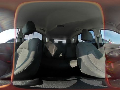 Used 2023 Kia Sportage LX image 43