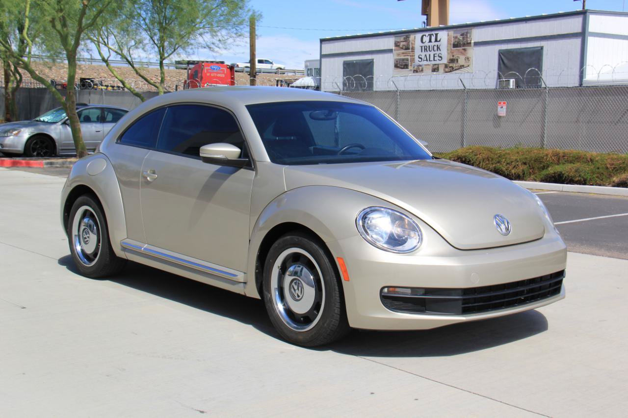 Used 2012 Volkswagen Beetle 2.5 FWD image 3