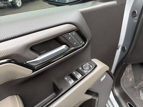 Used 2024 Chevrolet Silverado 1500 ZR2 w/ Technology Package image 15