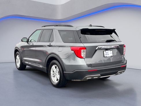 Used 2023 Ford Explorer XLT w/ Equipment Group 202A image 10