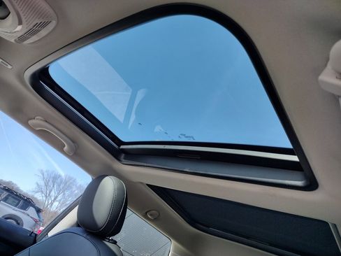 Used 2019 MINI Cooper 2-Door Hardtop image 26