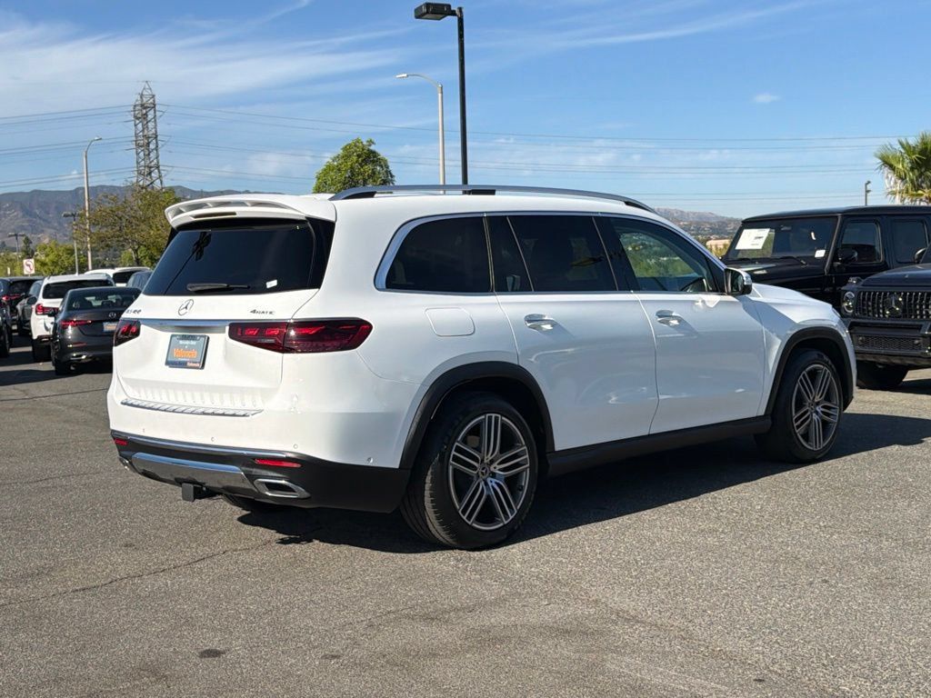 Used 2024 Mercedes-Benz GLS 450 4MATIC image 7