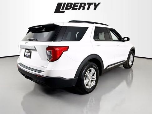 Certified 2022 Ford Explorer XLT w/ Class IV Trailer Tow Package image 7