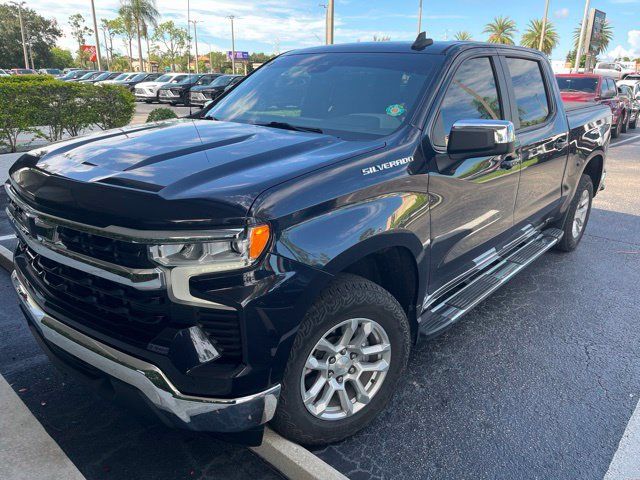 Certified 2022 Chevrolet Silverado 1500 LT w/ Protection Package RWD image 3
