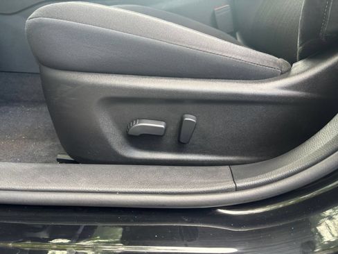 Used 2025 Nissan Altima 2.5 SV FWD image 21