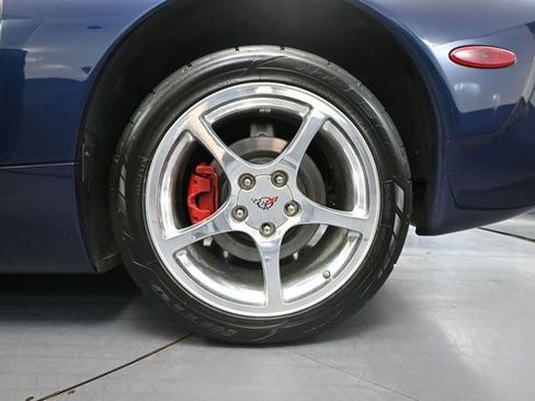 Used 2001 Chevrolet Corvette Convertible RWD image 13