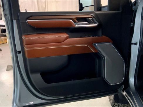 Used 2024 GMC Sierra 2500 Denali Ultimate image 21