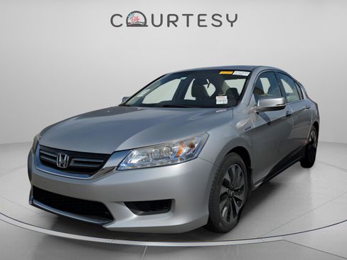 Used 2014 Honda Accord Touring image 1