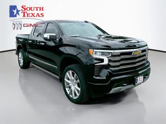 Used 2022 Chevrolet Silverado 1500 High Country w/ High Country Premium Package AWD/4WD video 1