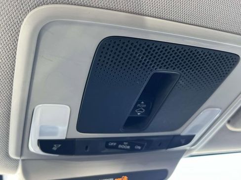 Used 2023 Honda HR-V EX-L image 31