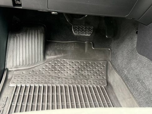 Used 2022 Toyota Tacoma TRD Off-Road image 17