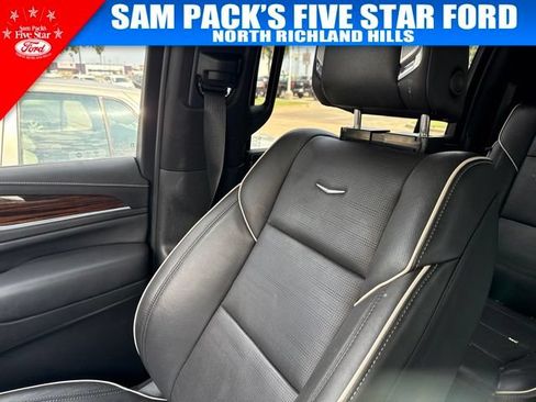 Used 2022 Cadillac Escalade ESV Premium Luxury w/ Performance Package AWD/4WD image 13