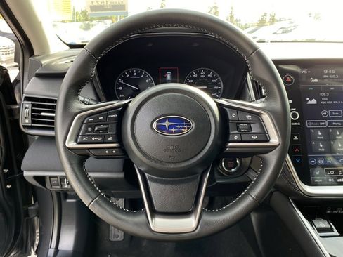 Used 2025 Subaru Outback Premium image 11