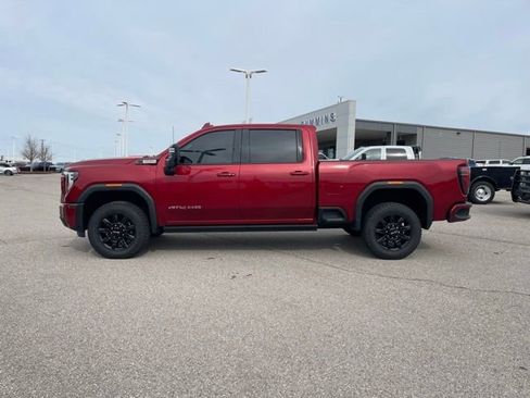 Used 2024 GMC Sierra 2500 AT4 w/ AT4 Premium Plus Package image 8