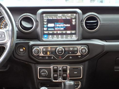 Used 2023 Jeep Wrangler Sahara w/ Cold Weather Group image 12