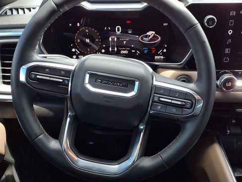 Used 2024 GMC Canyon Denali AWD/4WD image 21