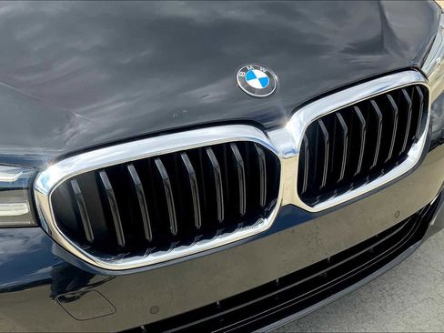 Used 2023 BMW 530i w/ Premium Package image 57