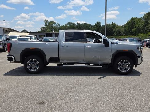 Certified 2025 GMC Sierra 2500 SLT w/ SLT Premium Package AWD/4WD image 11