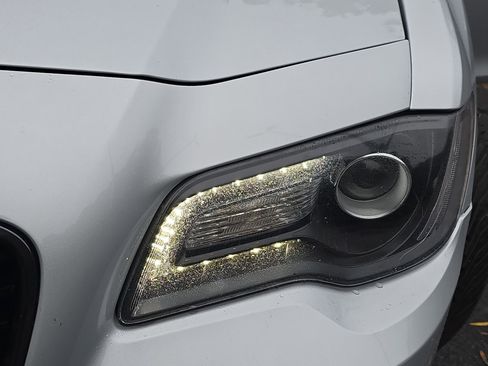 Used 2023 Chrysler 300 Touring w/ Sport Appearance Package image 28