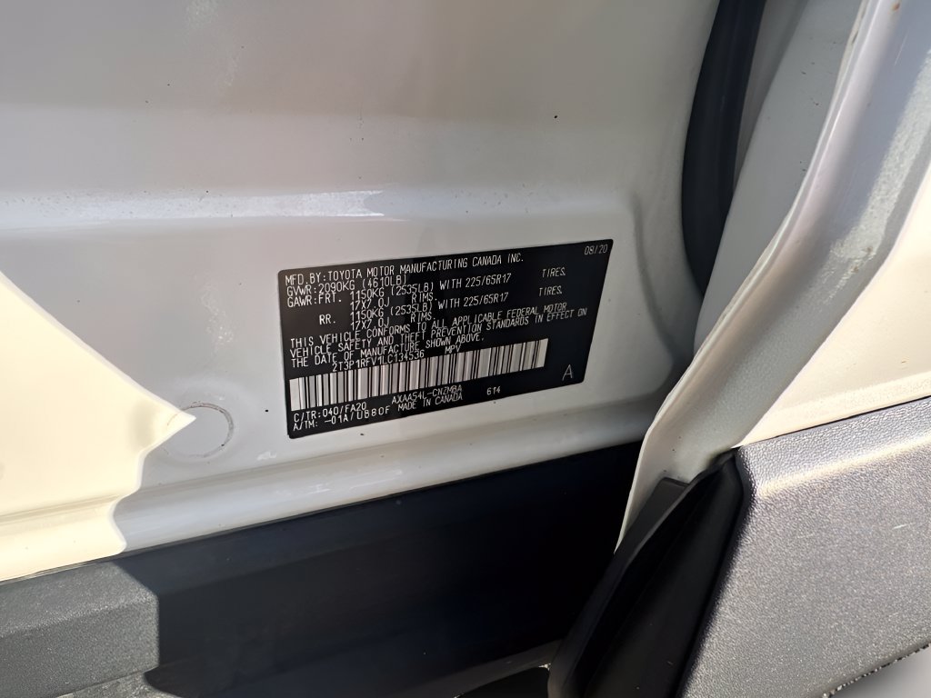 Used 2020 Toyota RAV4 XLE w/ All Weather Liner Package AWD/4WD image 23