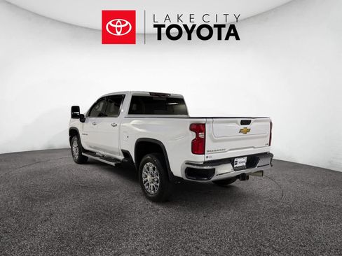 Used 2024 Chevrolet Silverado 2500 LTZ w/ LTZ Convenience Package image 6