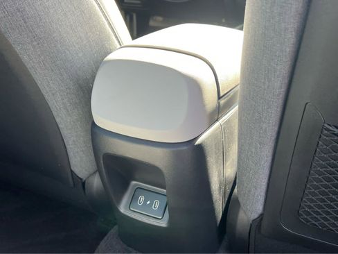 Certified 2026 Hyundai Elantra Limited FWD image 24