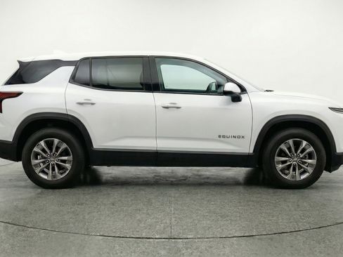 Used 2025 Chevrolet Equinox LT image 11