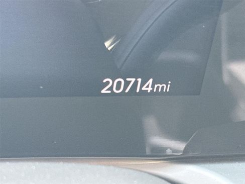 Used 2025 Buick Encore GX Preferred FWD image 11