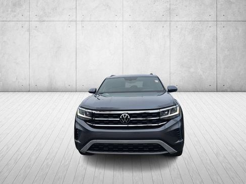 Used 2023 Volkswagen Atlas Cross Sport SE image 2