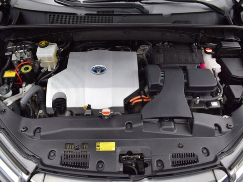 Used 2017 Toyota Highlander Limited Platinum image 9