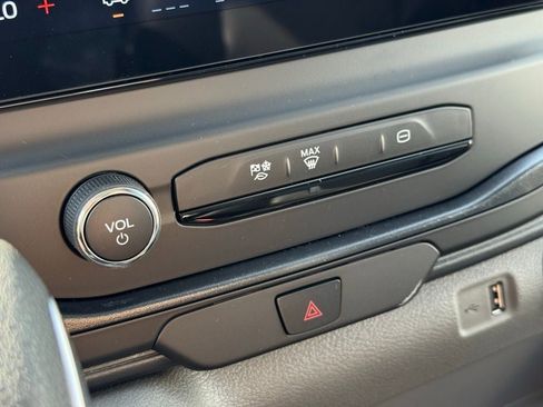 New 2025 Ford Transit 250 148 Medium Roof image 29