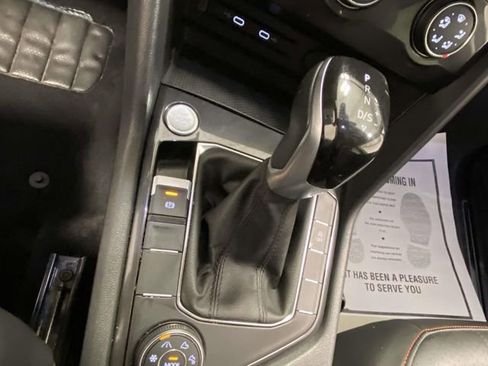 Used 2024 Volkswagen Tiguan SE image 18