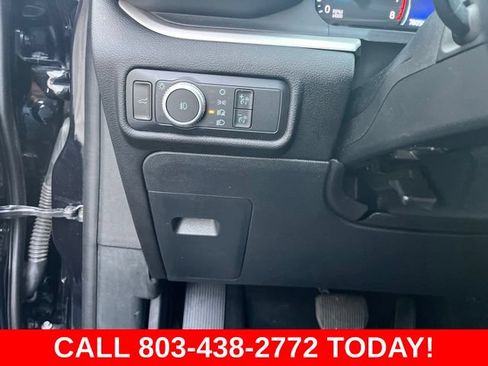 Used 2022 Ford Explorer XLT w/ Equipment Group 202A RWD image 30