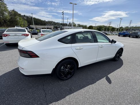 New 2026 Honda Accord SE image 9