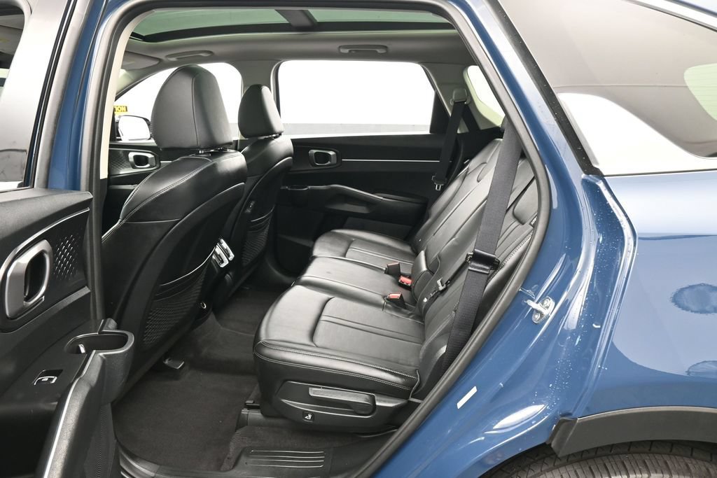 Used 2025 Kia Sorento S w/ Panoramic Sunroof Package FWD image 33