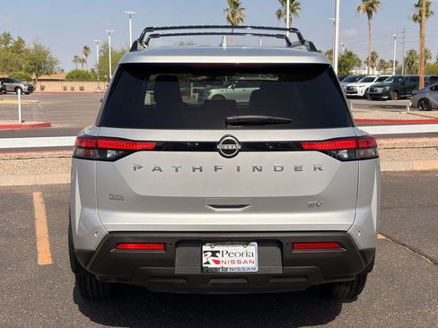Certified 2022 Nissan Pathfinder SV FWD image 5