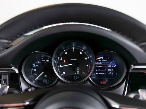 Certified 2026 Porsche Macan AWD/4WD image 22