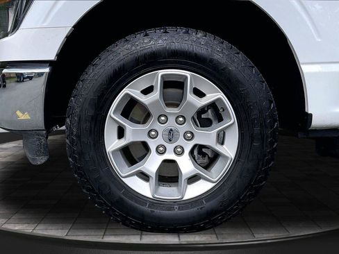 Used 2023 Ford F150 XLT AWD/4WD image 9