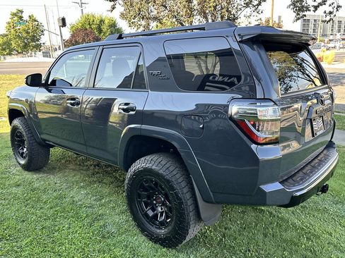 Used 2024 Toyota 4Runner TRD Off-Road Premium w/ Off Road Premium Plus Package AWD/4WD image 9