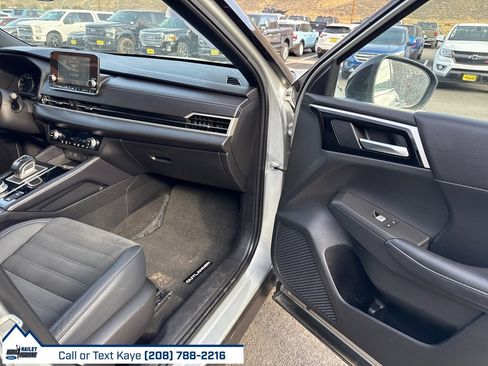 Used 2022 Mitsubishi Outlander SE image 23