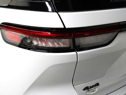 New 2025 Jeep Grand Cherokee Altitude image 37