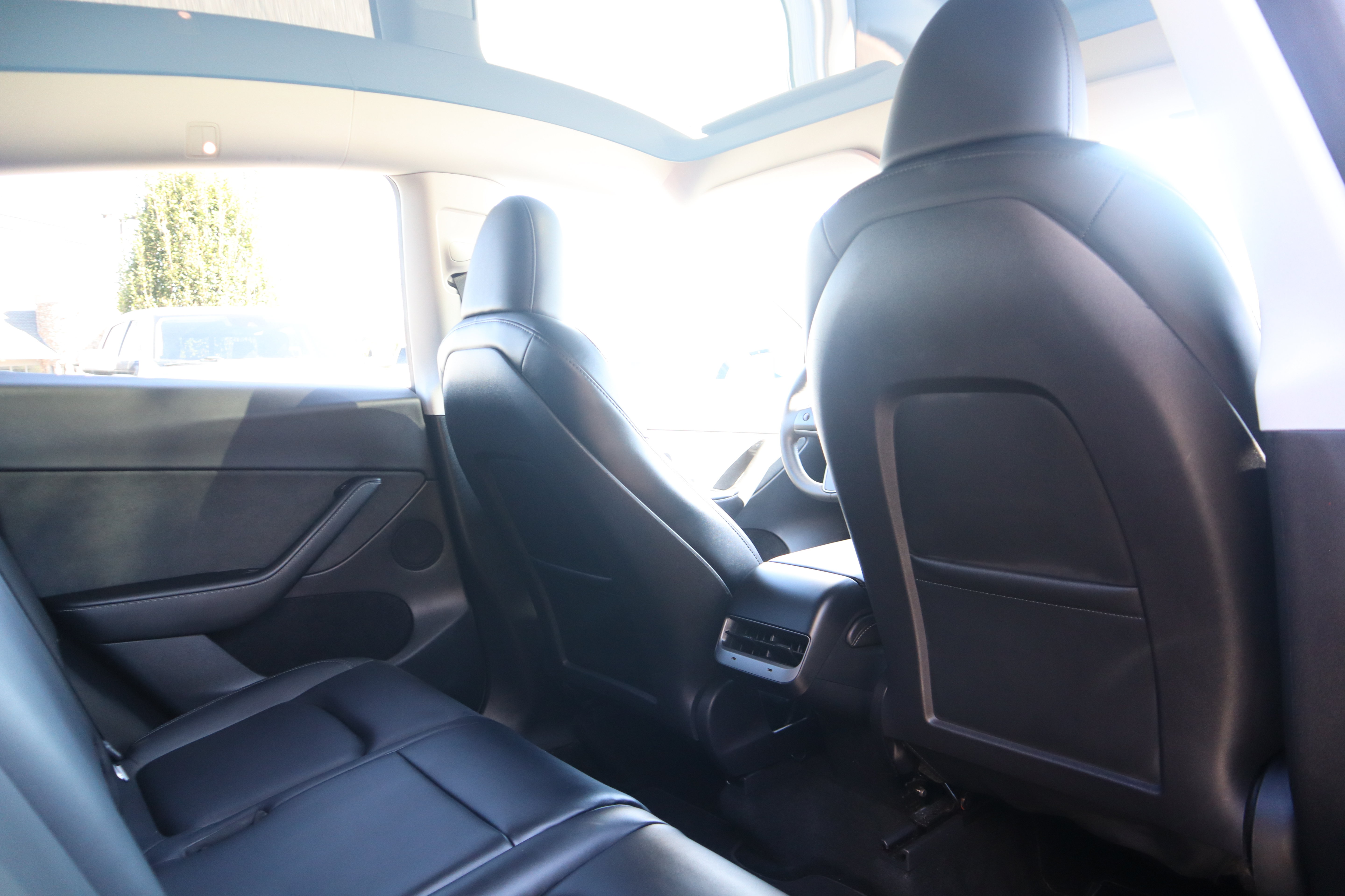Used 2023 Tesla Model Y Long Range AWD/4WD image 24