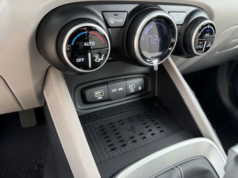 New 2026 Hyundai Venue SEL image 12